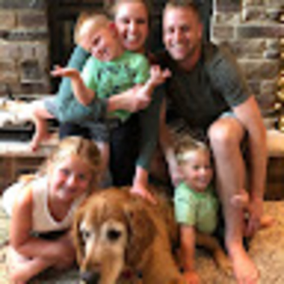 Meet your Posher, Lori - Picture 1 of 1